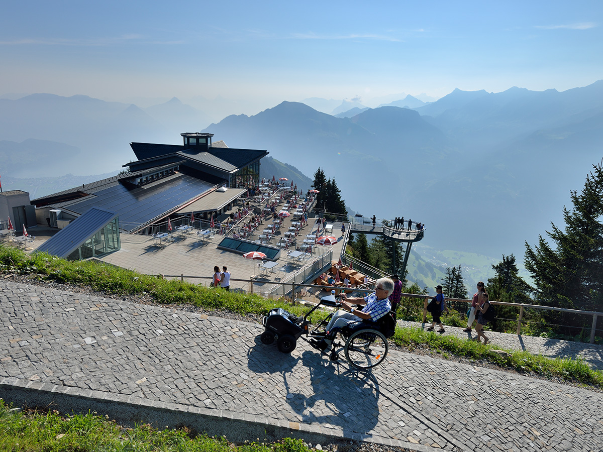 Mobility-impaired access to the Stanserhorn
