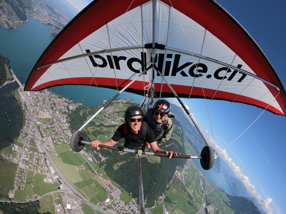 Delta tandem flight from the Stanserhorn