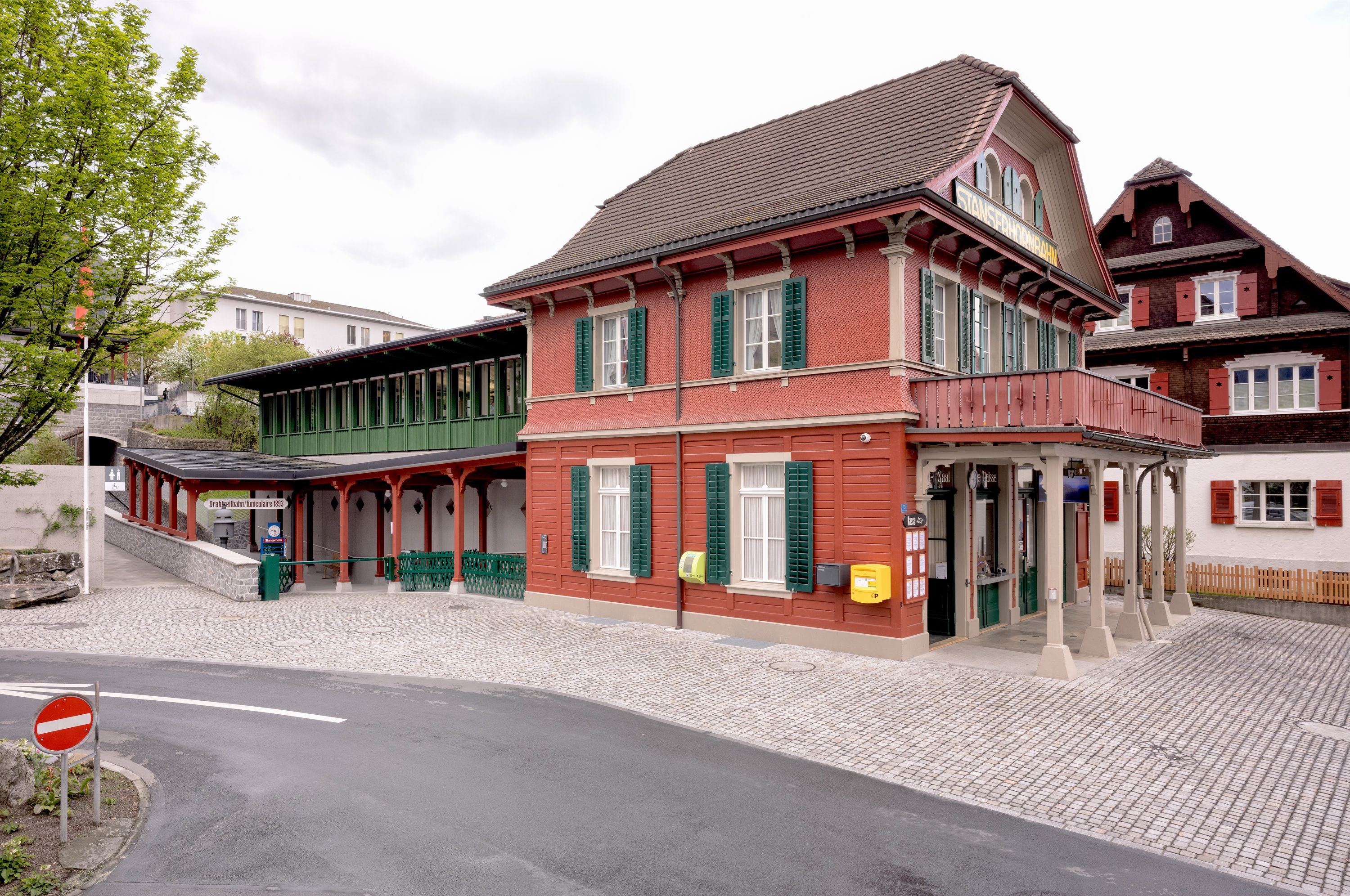 Plusenergie-Verwaltungsgebäude (FR)